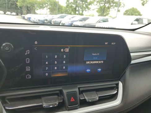 Used 2024 Chevrolet TrailBlazer LS FWD image 19