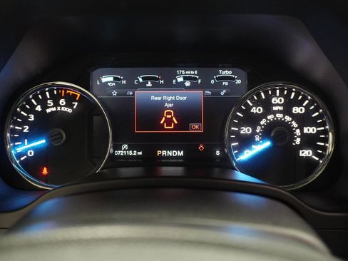Used 2019 Ford F150 Lariat RWD image 11