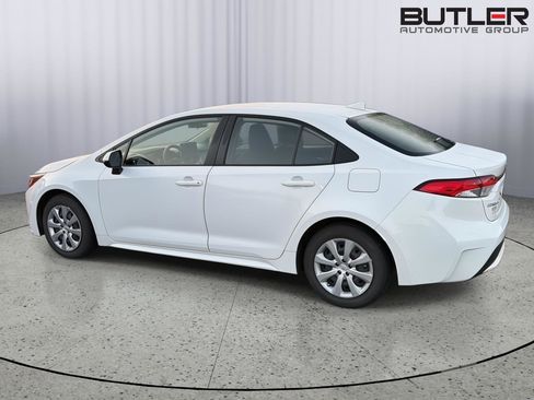 Certified 2021 Toyota Corolla LE FWD image 6