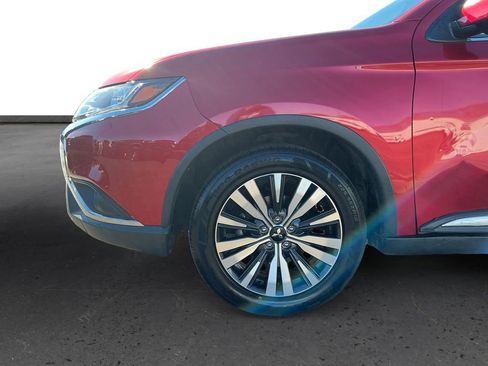 Used 2019 Mitsubishi Outlander SEL image 13