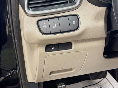 Used 2020 Kia Sorento S image 10