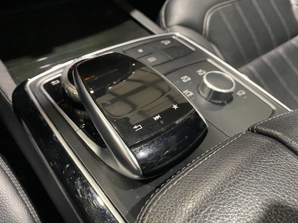 Used 2019 Mercedes-Benz GLE 400 4MATIC image 4