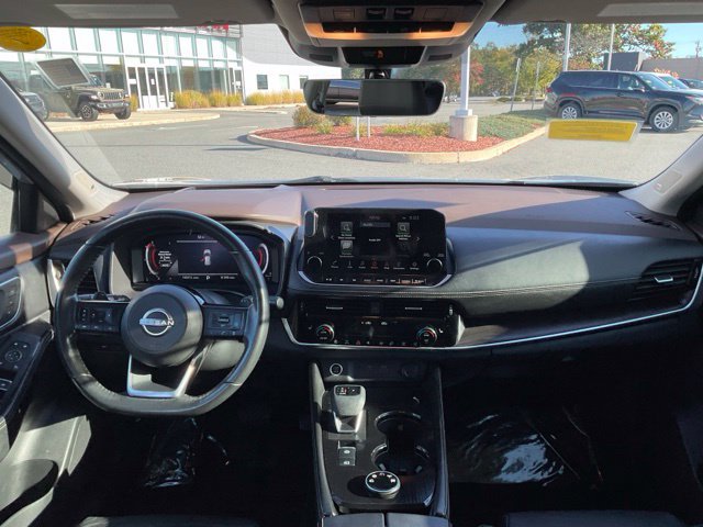 Used 2022 Nissan Rogue Platinum w/ Head-Up Display Package AWD/4WD image 16