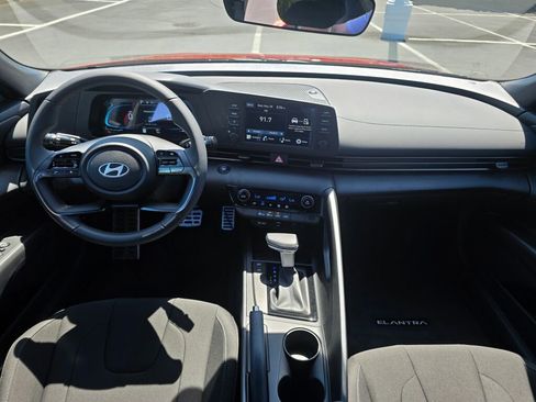 New 2025 Hyundai Elantra Sport image 18