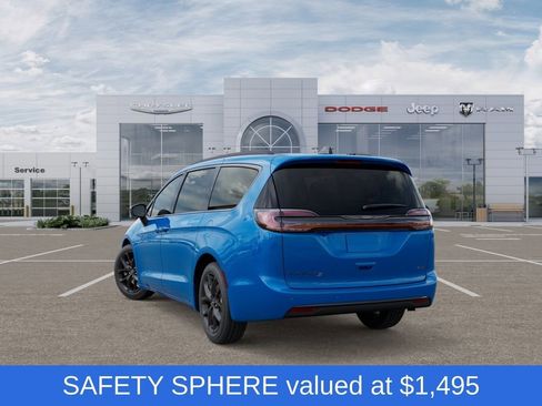 New 2026 Chrysler Pacifica Select w/ S Appearance Package AWD/4WD image 3