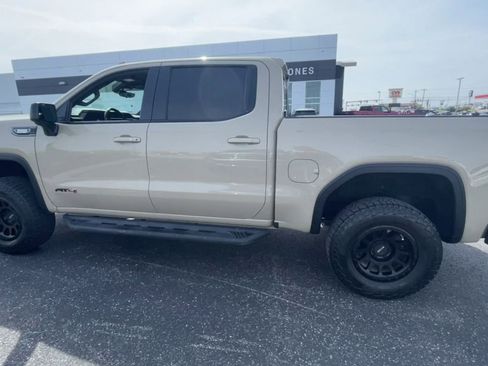 Used 2022 GMC Sierra 1500 AT4 w/ AT4 Premium Package image 3