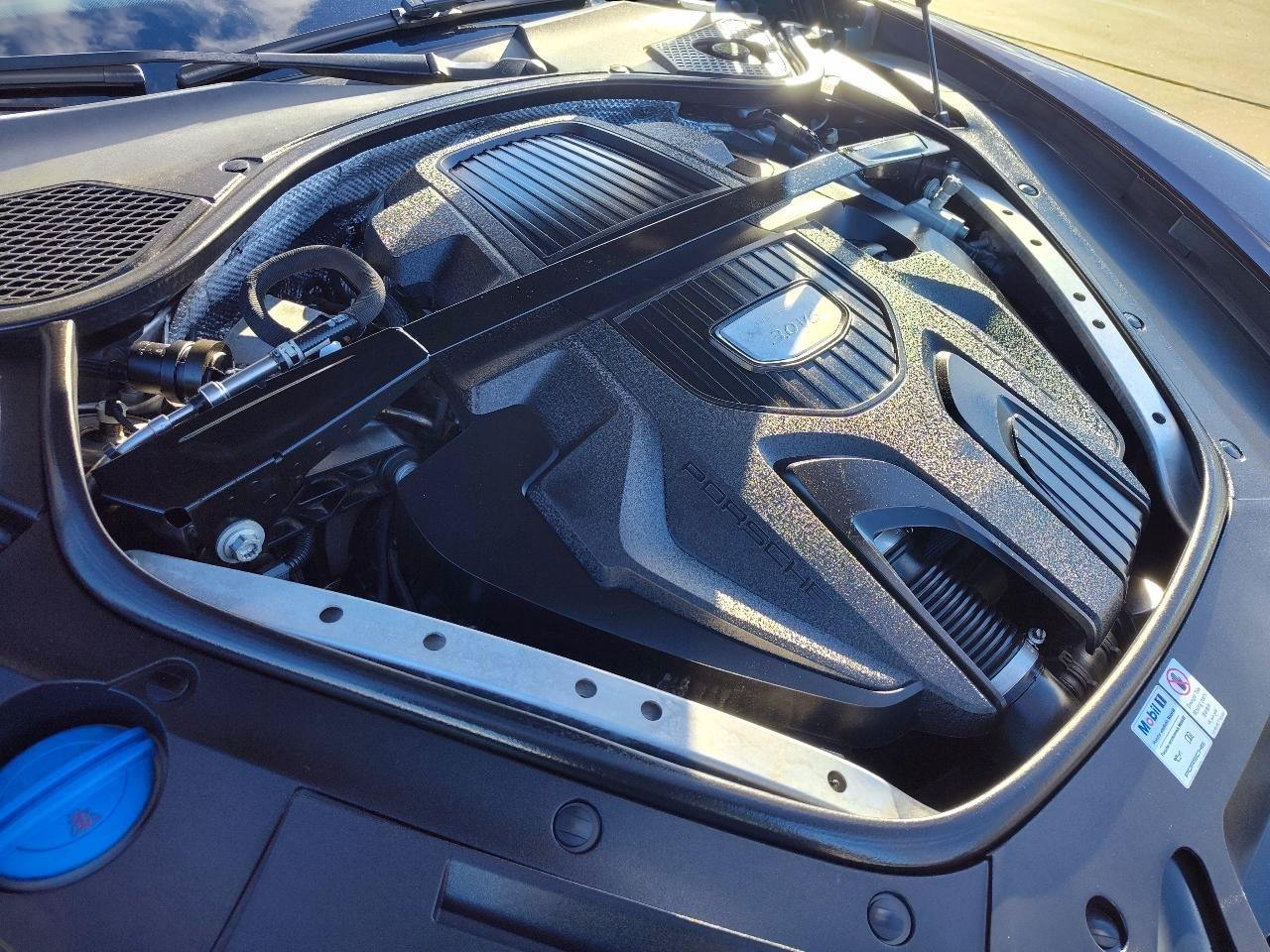 Used 2018 Porsche Panamera RWD image 61