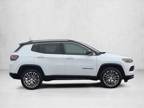 Used 2022 Jeep Compass Limited w/ Elite Group image 4