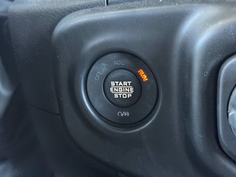 Used 2023 Jeep Wrangler Unlimited AWD/4WD image 26