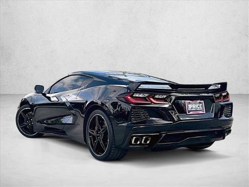Used 2021 Chevrolet Corvette Stingray Coupe w/ Z51 Performance Package RWD image 13