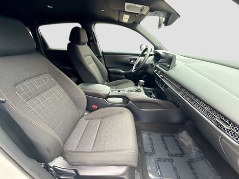 Certified 2025 Honda HR-V Sport image 30