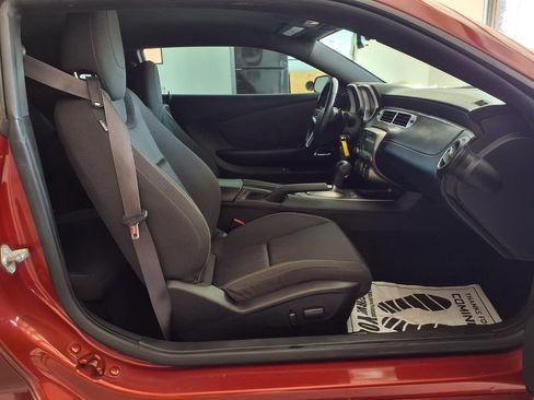 Used 2015 Chevrolet Camaro LT w/ 1LT Preferred Package RWD image 12
