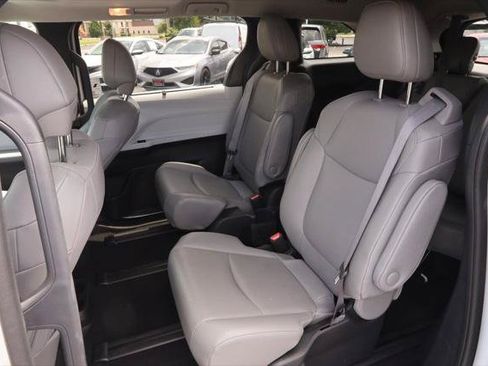 Certified 2025 Toyota Sienna XLE w/ XLE Plus Package AWD/4WD image 5
