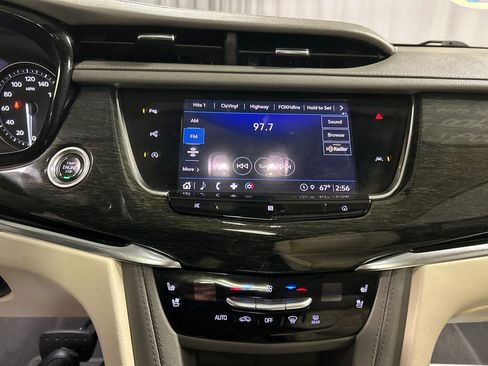Used 2021 Cadillac XT6 Premium Luxury image 17