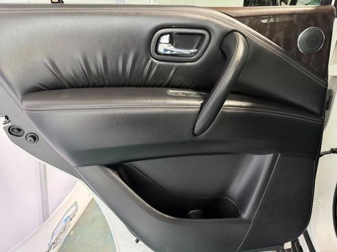 Used 2024 Nissan Armada Platinum w/ Captain's Chairs Package AWD/4WD image 18