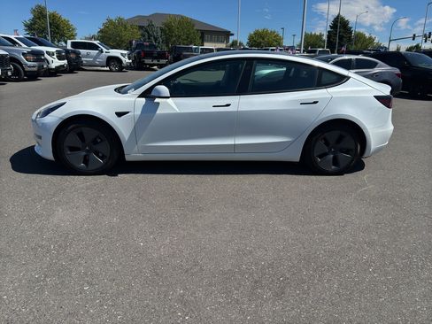 Used 2021 Tesla Model 3 Standard Range Plus RWD image 31