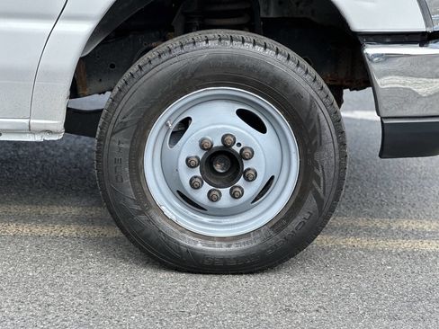 Used 2013 Ford E-350 and Econoline 350 Super Duty w/ Payload Pkg image 18