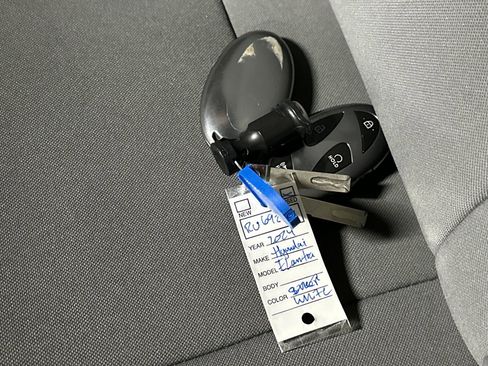 Used 2024 Hyundai Elantra SEL w/ Convenience Package FWD image 24