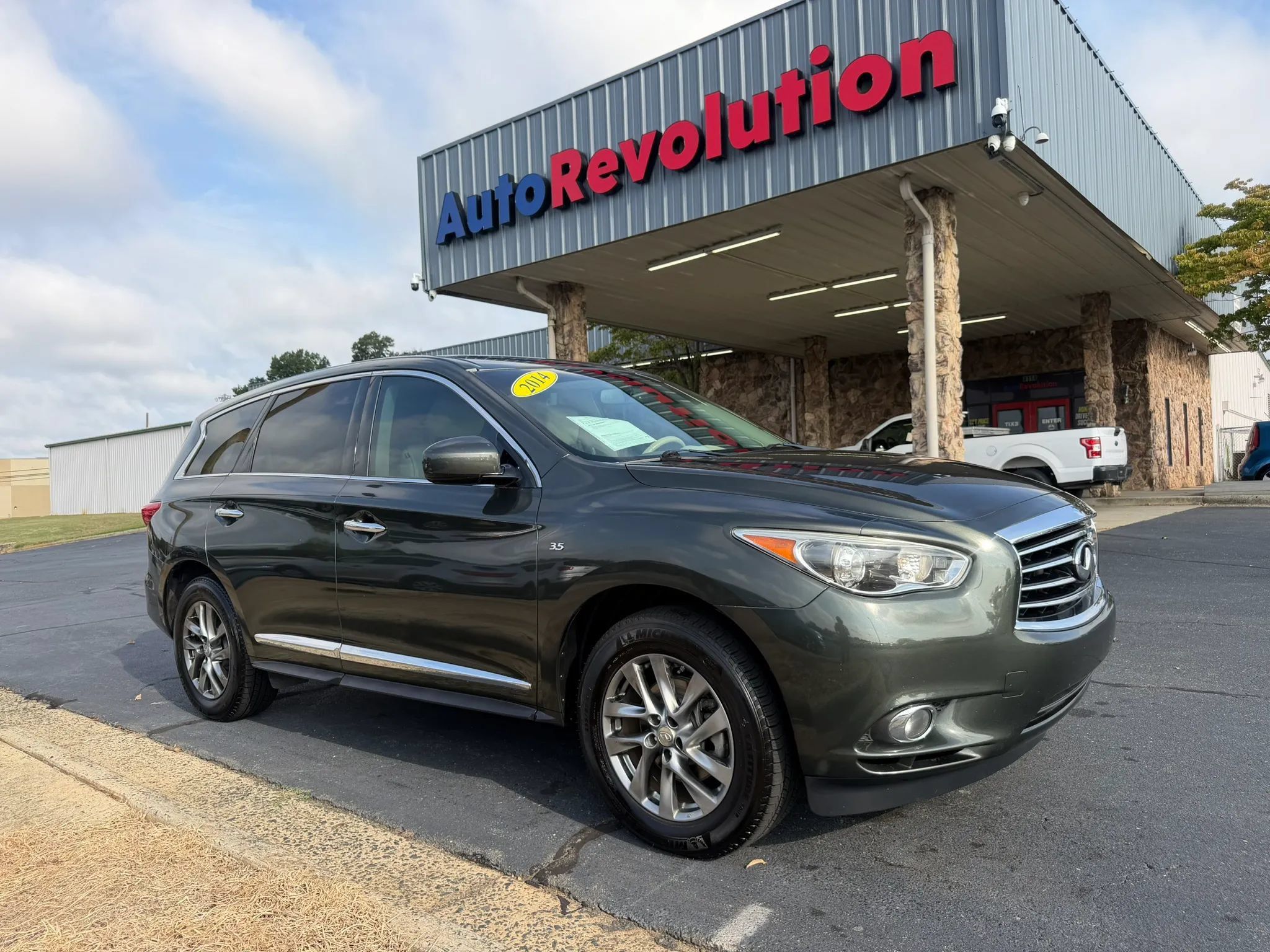 Used 2014 INFINITI QX60 Luxe w/ Premium Package AWD/4WD image 1