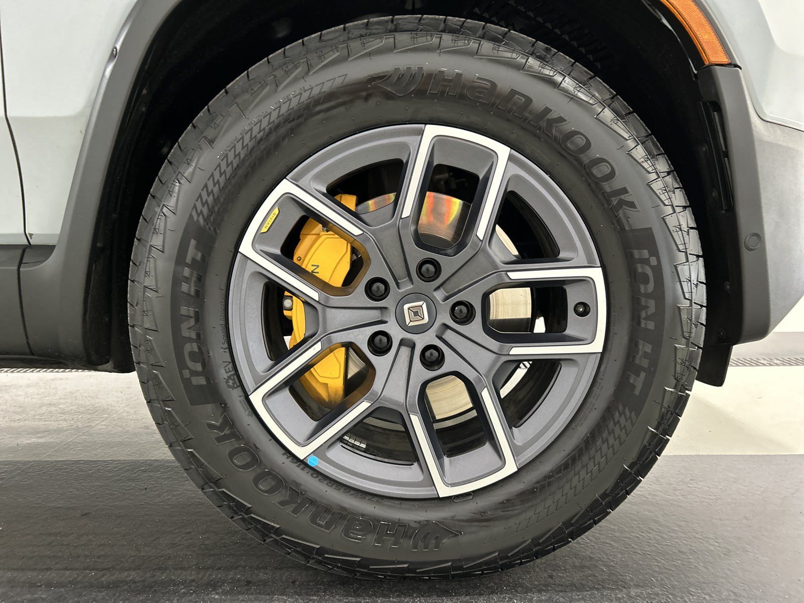 Used 2023 Rivian R1S Adventure Quad AWD/4WD image 11