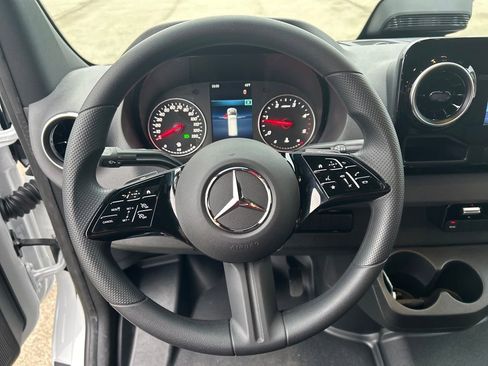 New 2026 Mercedes-Benz Sprinter 2500 image 14