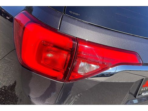 Used 2019 GMC Acadia Denali w/ Technology Package image 30