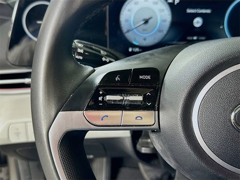 Used 2023 Hyundai Elantra Limited image 22