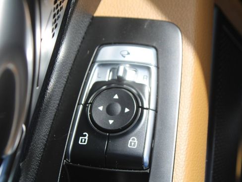 Used 2022 Kia Telluride SX w/ Towing Package FWD image 22