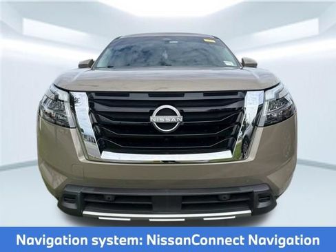 Used 2023 Nissan Pathfinder Platinum w/ Cargo Package AWD/4WD image 2