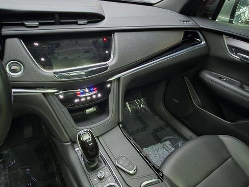 Used 2021 Cadillac XT6 Luxury FWD image 20