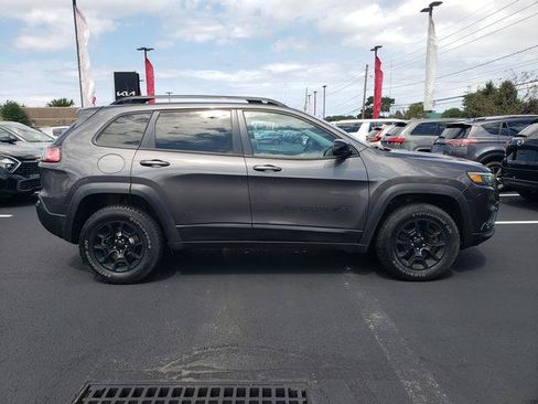 Used 2022 Jeep Cherokee Latitude w/ Trailer Tow Group AWD/4WD image 2