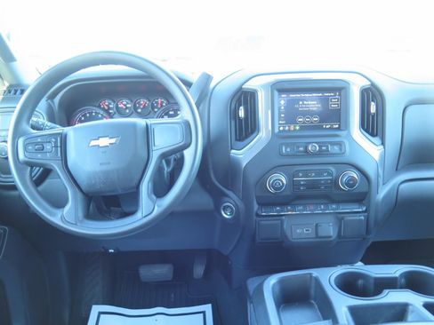 Used 2023 Chevrolet Silverado 1500 Custom image 15