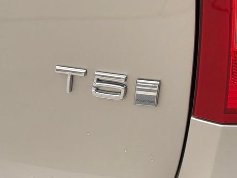 Used 2017 Volvo S60 T5 Inscription Platinum FWD image 7
