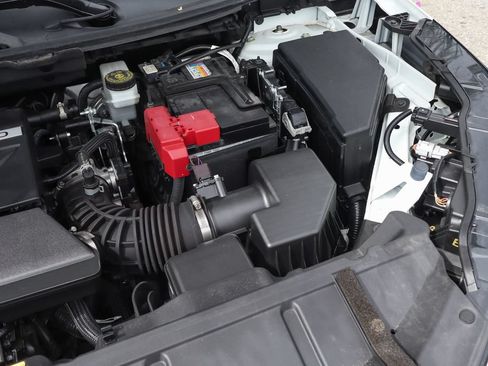 Used 2023 Nissan Rogue S FWD image 13