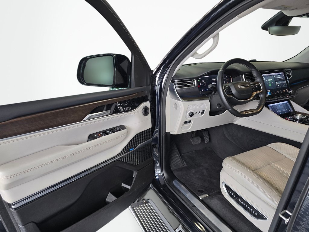 Used 2023 Jeep Grand Wagoneer 4WD image 30