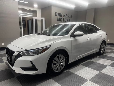 Used 2022 Nissan Sentra S FWD image 2