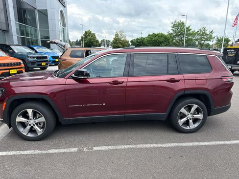 Used 2021 Jeep Grand Cherokee L Limited w/ Trailer Tow Group (B) AWD/4WD image 4