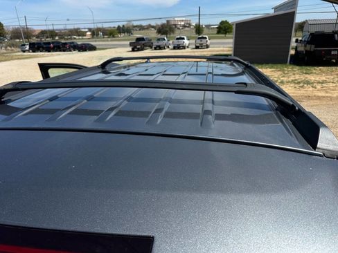 Used 2018 Chevrolet Tahoe LT w/ Texas Edition Package image 37