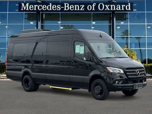 Used 2025 Mercedes-Benz Sprinter 3500 image 1