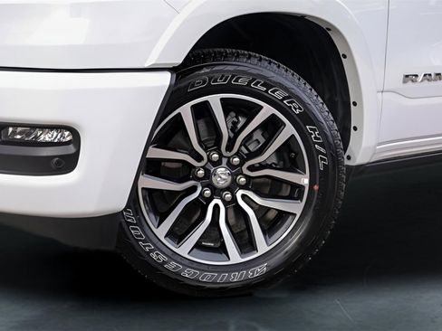 Used 2025 RAM 1500 Limited image 4