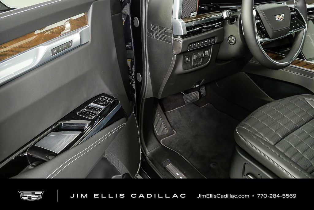 New 2026 Cadillac Escalade Platinum Sport AWD/4WD image 7