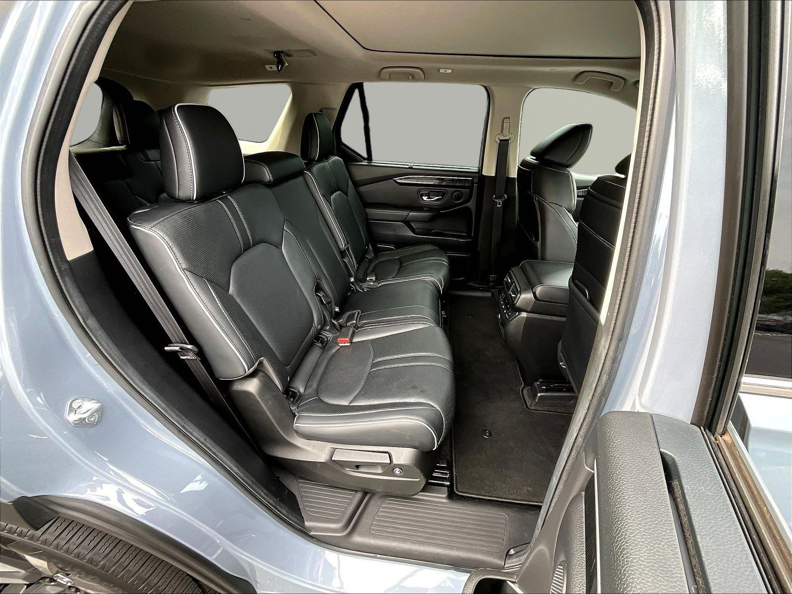 Used 2023 Honda Pilot Elite image 25