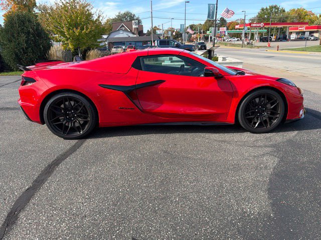 Used 2026 Chevrolet Corvette Z06 RWD image 6