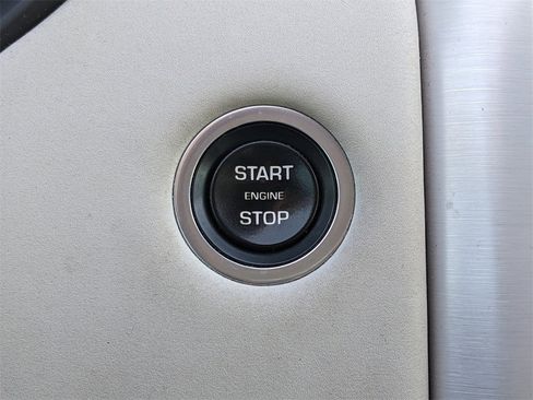 Used 2017 Land Rover Discovery HSE image 52