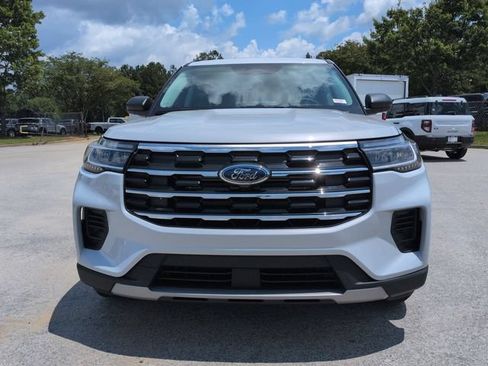 New 2026 Ford Explorer Active RWD image 8