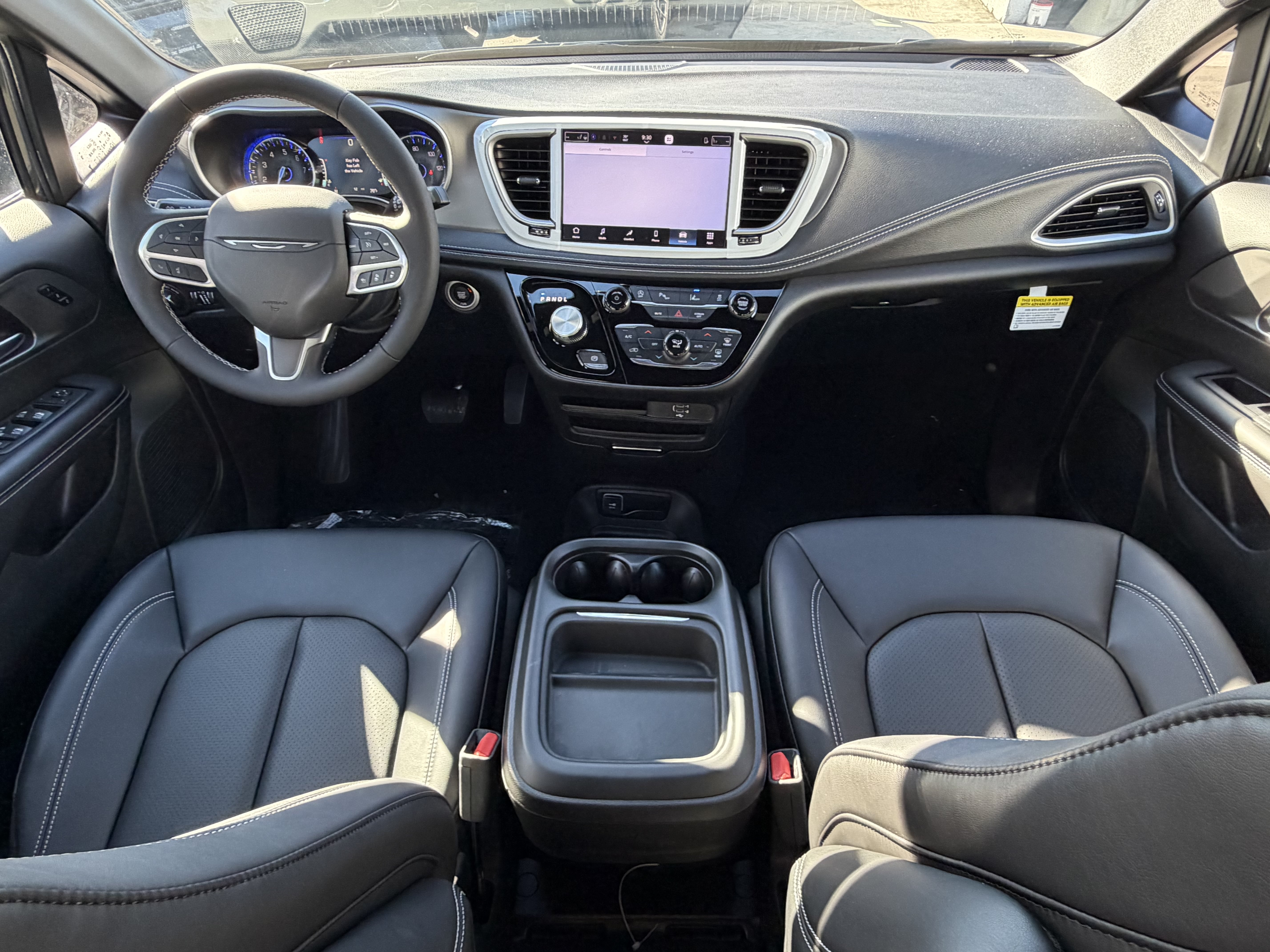 New 2027 Chrysler Pacifica Select FWD image 28