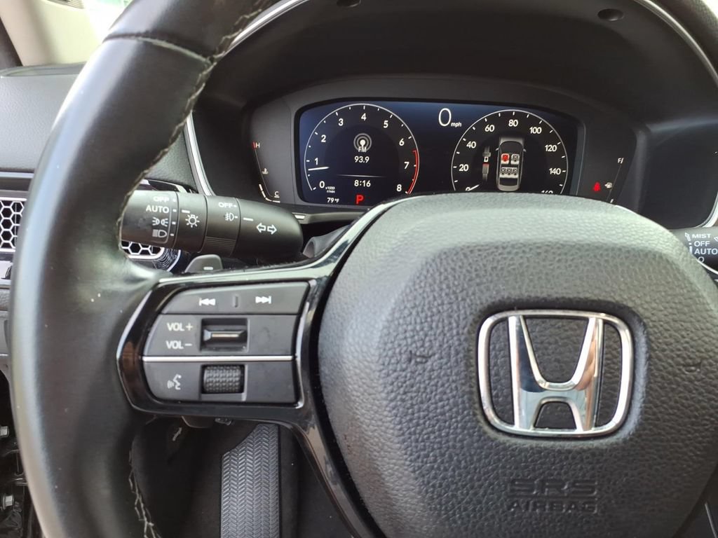 Used 2023 Honda Civic Touring image 9