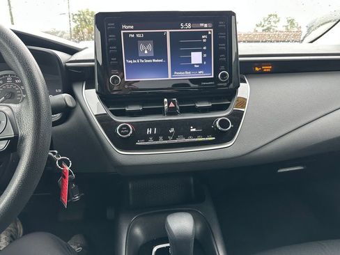 Used 2022 Toyota Corolla LE image 52