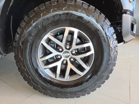 Used 2018 Ford F150 Raptor w/ Equipment Group 802A Luxury AWD/4WD image 12
