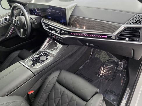 Used 2024 BMW X6 M60i w/ Climate Comfort Package image 31